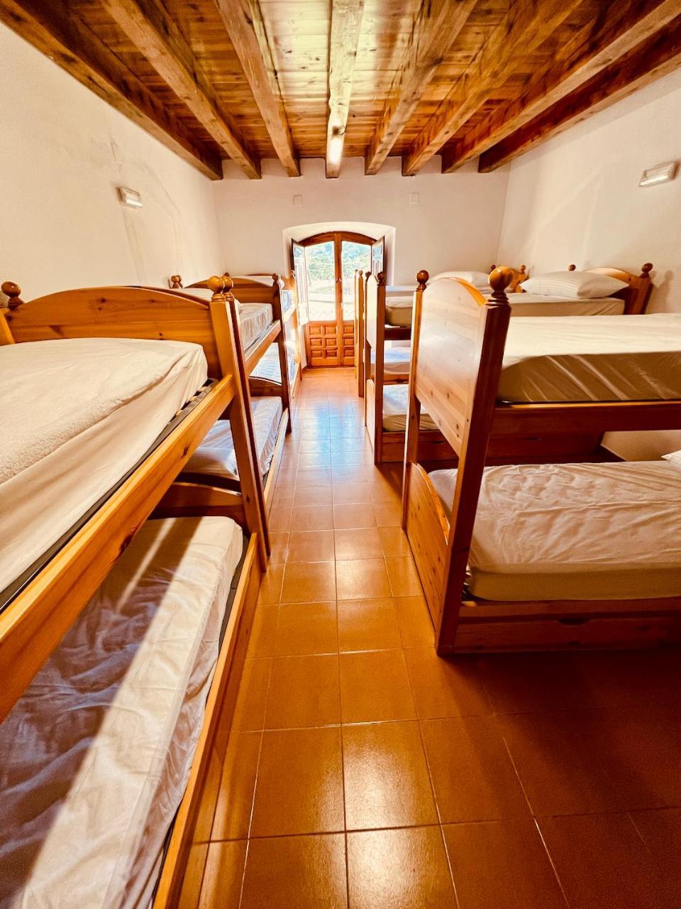 Albergue Pinares - La Casona De Revenga Регумьель-де-ла-Сьерра Экстерьер фото
