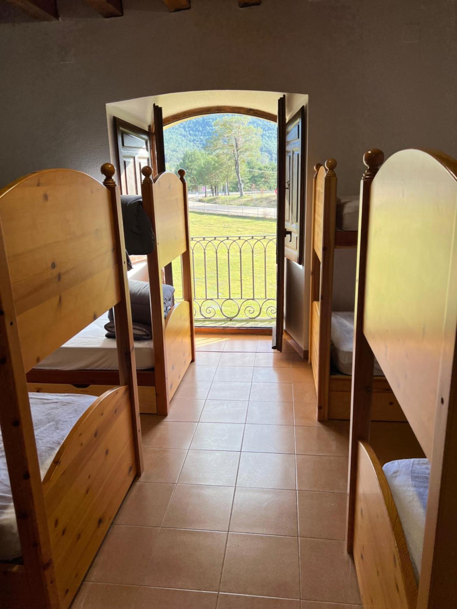 Albergue Pinares - La Casona De Revenga Регумьель-де-ла-Сьерра Экстерьер фото