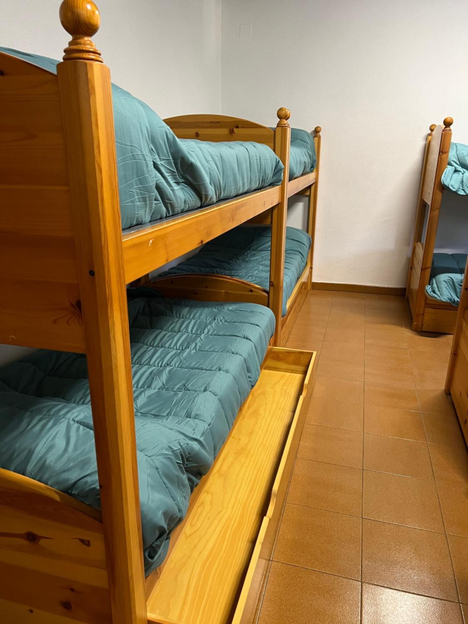 Albergue Pinares - La Casona De Revenga Регумьель-де-ла-Сьерра Экстерьер фото